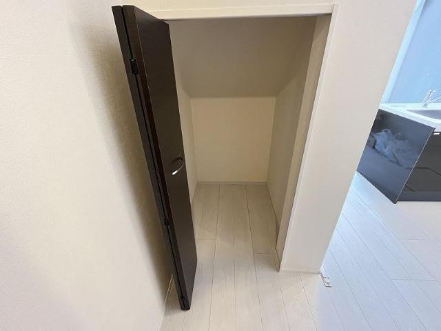 サクラーレ成城 LDK収納