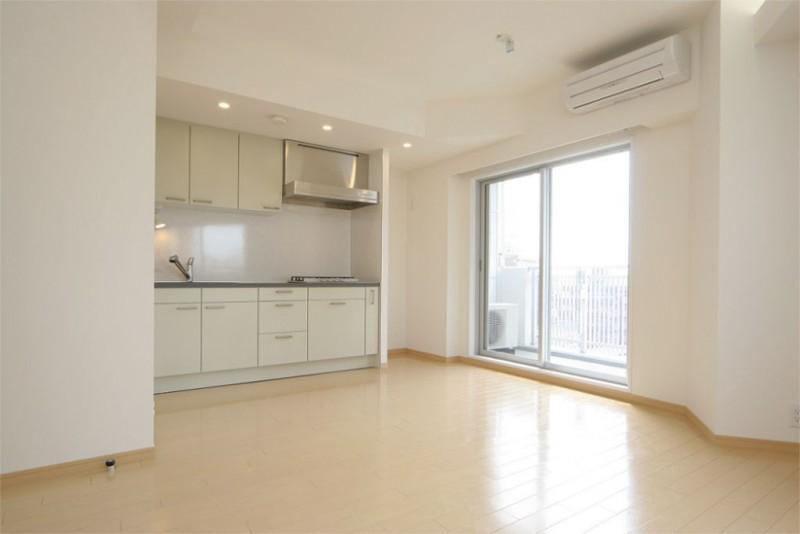 レジディア三軒茶屋 リビング