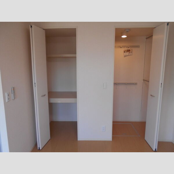 アプリコットガーデン　C 収納