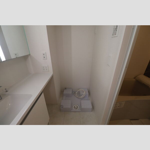 D Paina 旭町202号室 室内洗濯機置き場