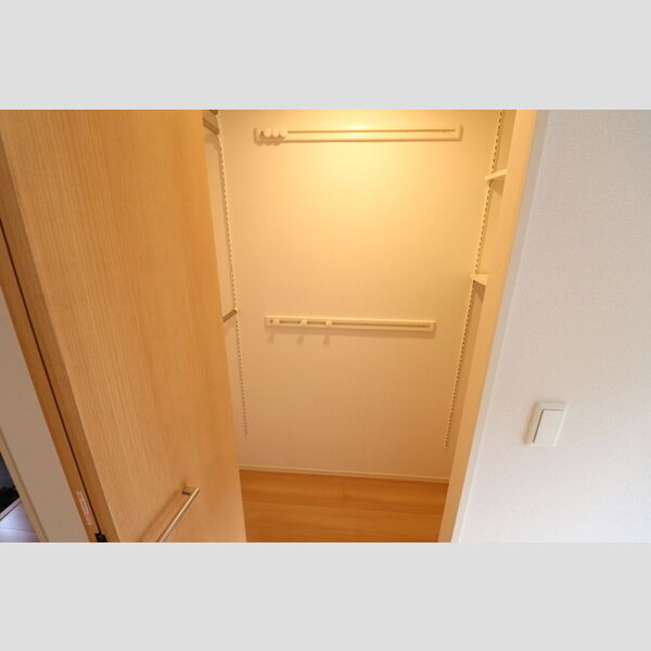 タカラコート107号室 収納