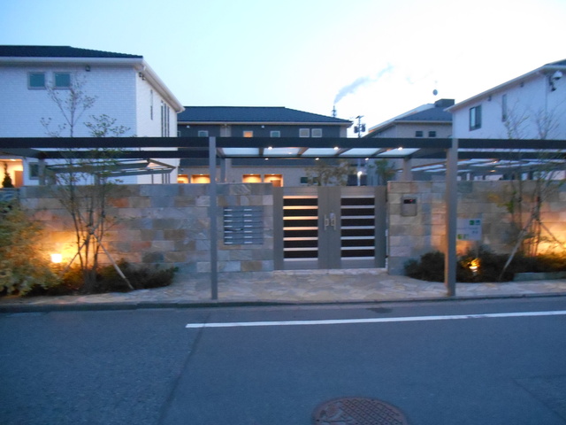 ＰｒｅｍｉｕｍＳｑｕａｒｅ橋本２号棟 外観2