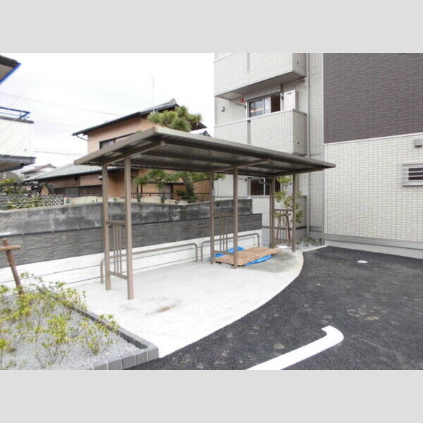 グラン・マーキュリー202号室 駐輪場