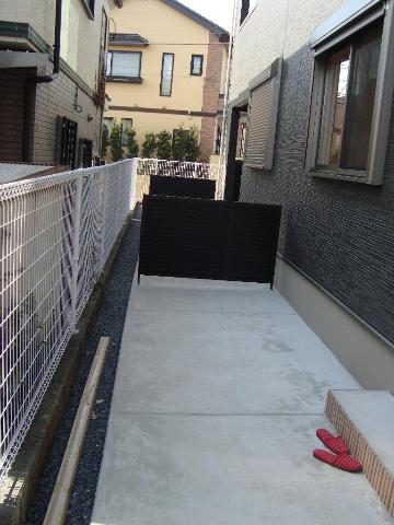 フリュレーヴ103号室 庭