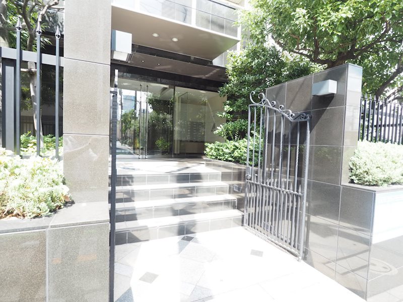 レジディア高輪桂坂5階 エントランス