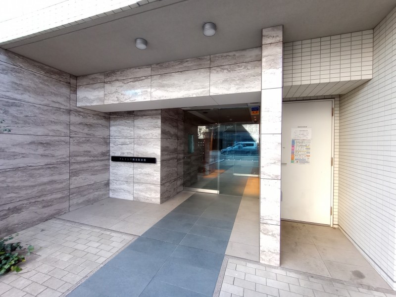 クレイシア横濱阪東橋1階 エントランス