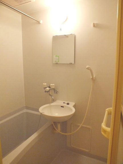 レオパレスワンダースカイ バス・トイレ別