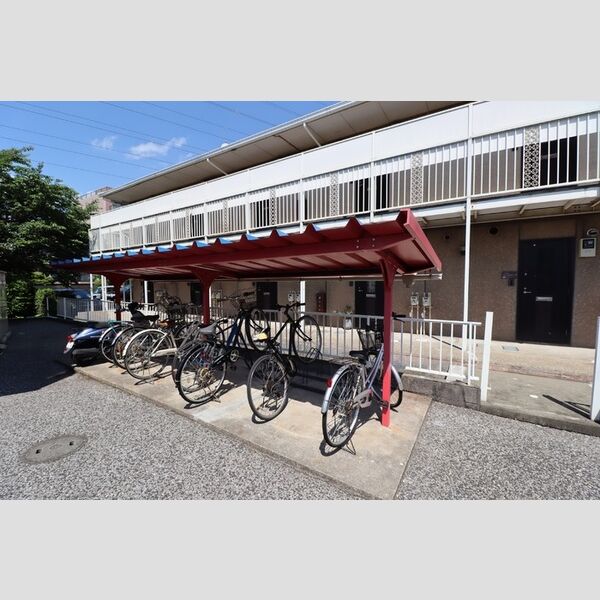 ロイヤルコート　壱番館 駐輪場