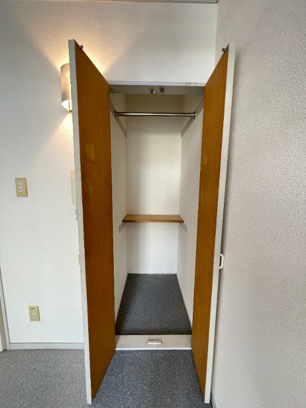 パレス等々力壱番館2階 収納