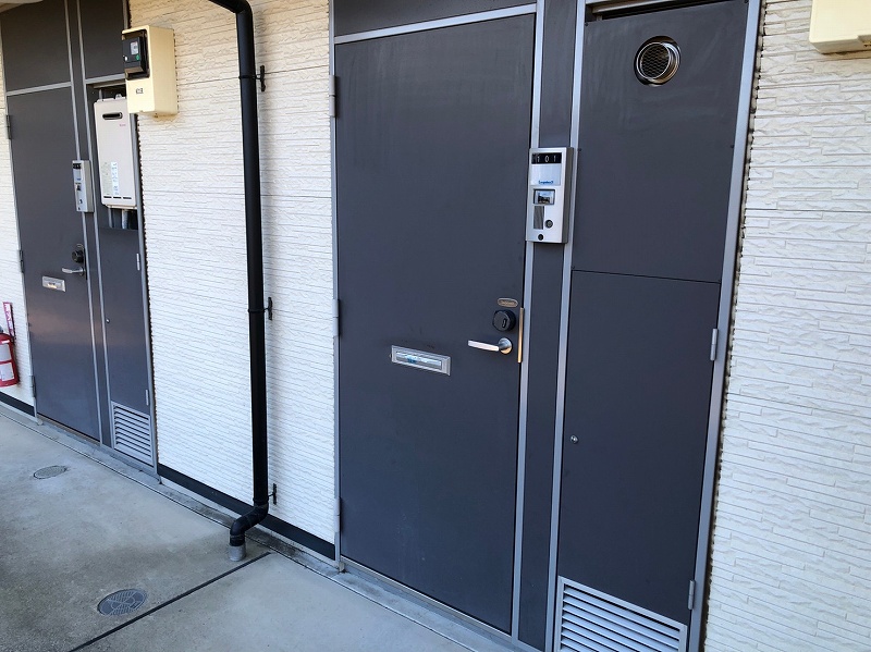 レオパレスサニーコート201号室 玄関