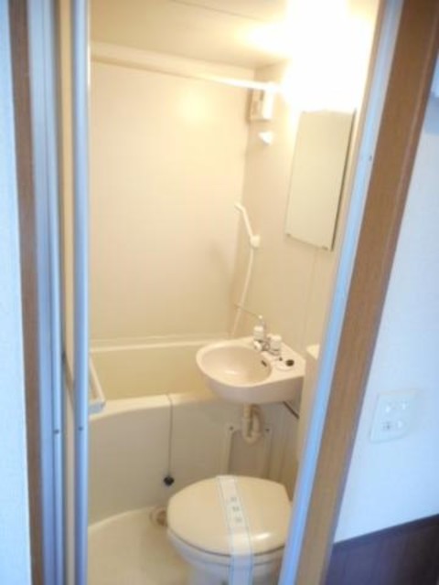 アーバンスクエア江原町Ｃ棟0201号室 お風呂