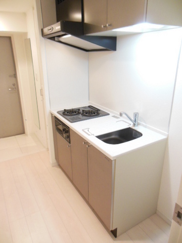 グランド・ガーラ新横浜South9階 大型レンジフード付きキッチン