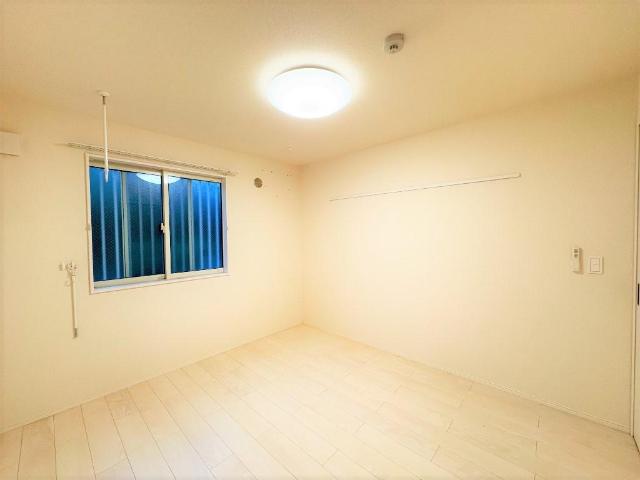 スカイハイ・ウィッシュ105号室 洋室①