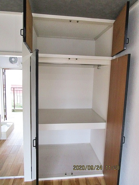 パークハイツ中島Ⅱ302号室 収納