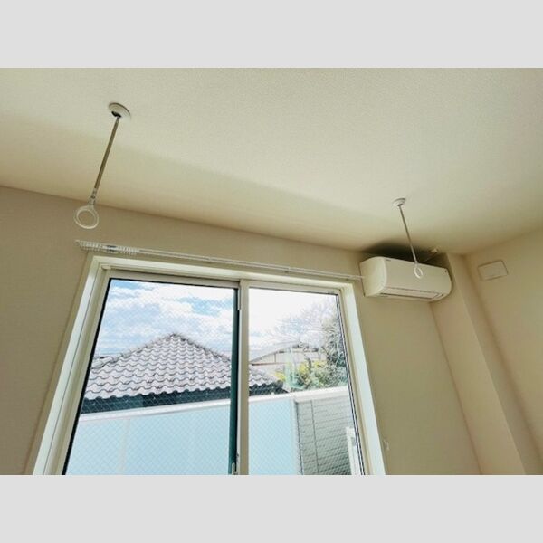 サンブルーム湘南301号室 室内物干し