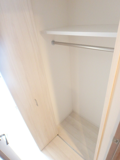 ガーラ・シティ新丸子駅前12階 こまごまとしたものを収納できそうですね