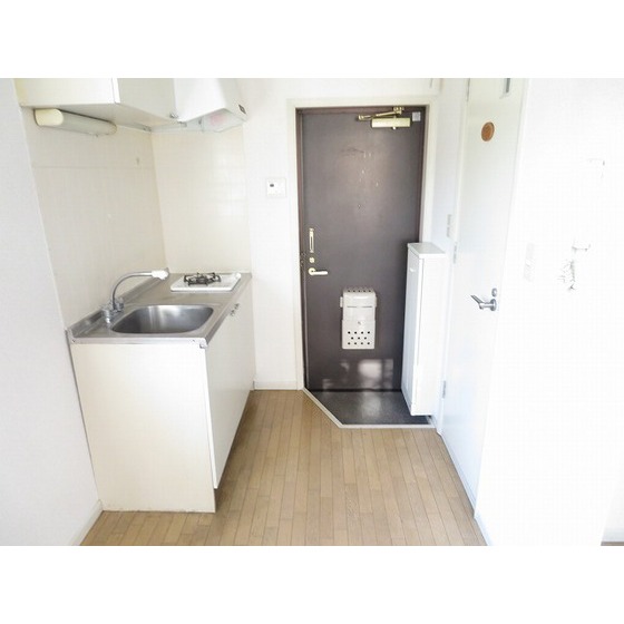 カサデオロ水岡0203号室 玄関