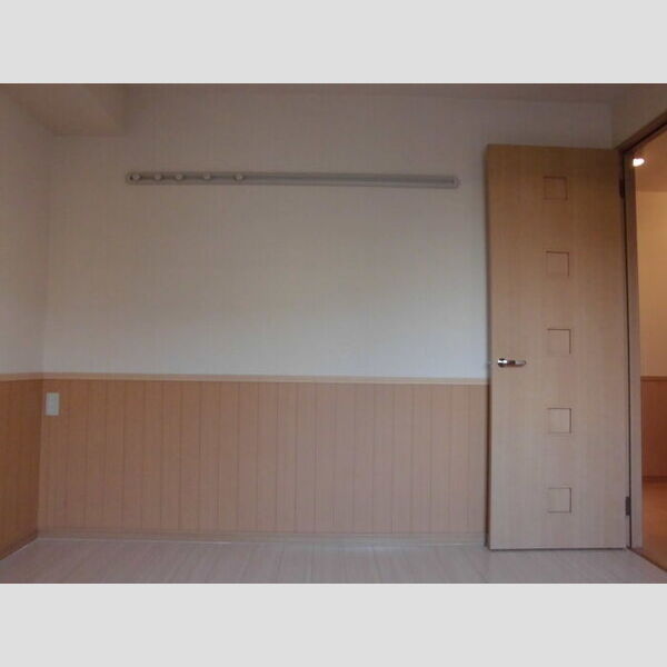 バニュルス　Ⅰ・Ⅱ・ⅢⅡ103号室 洋室