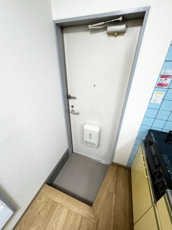 メゾネット21 玄関