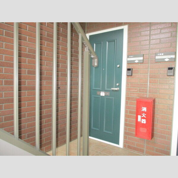 Carinopensee101号室 玄関