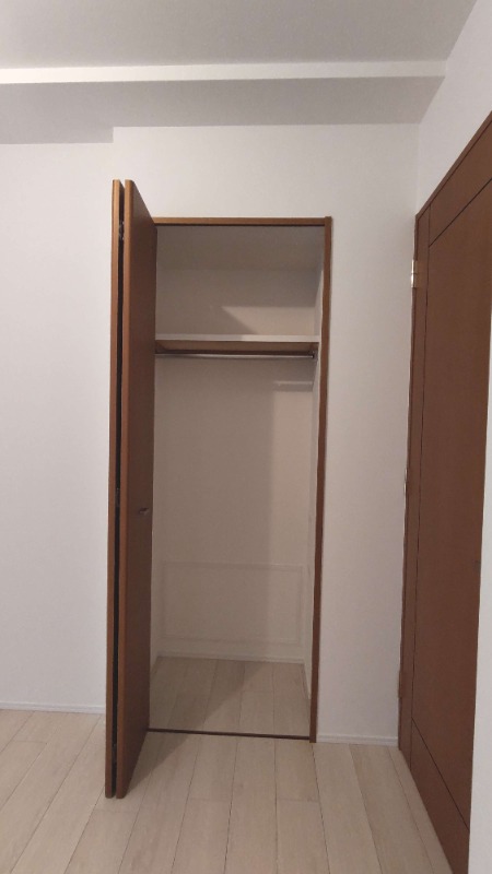 レジディア新川Ⅱ7階 収納