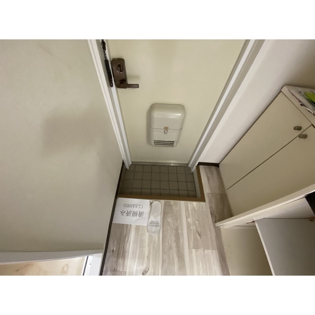 シャンブル・ドゥ・ヨコハマ401号室 玄関