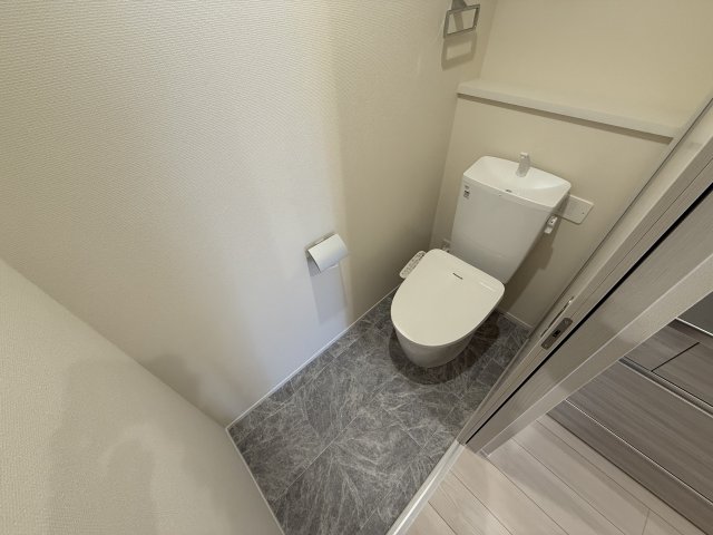 Ｍｉｌｅｓｔｏｎｅ　Ｓａｓａｚｕｋａ0201号室 トイレ