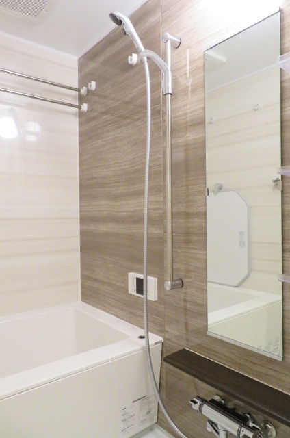 ガーラ・プレシャス赤坂見附 追炊機能、浴室乾燥機付きバス