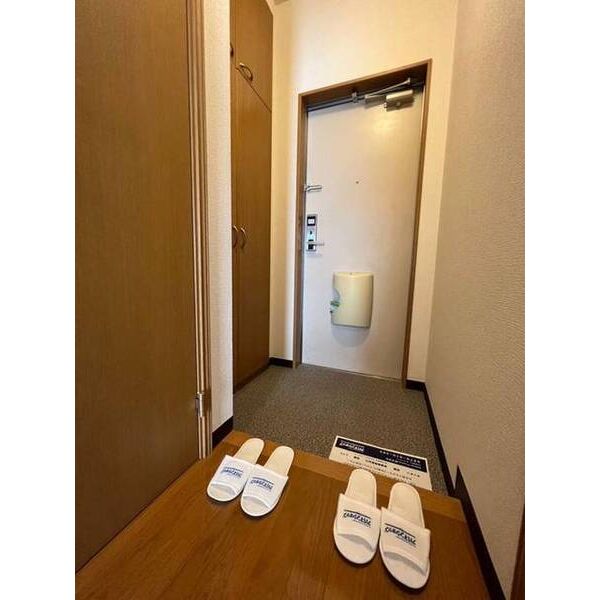 ヴィラ・アムール 玄関