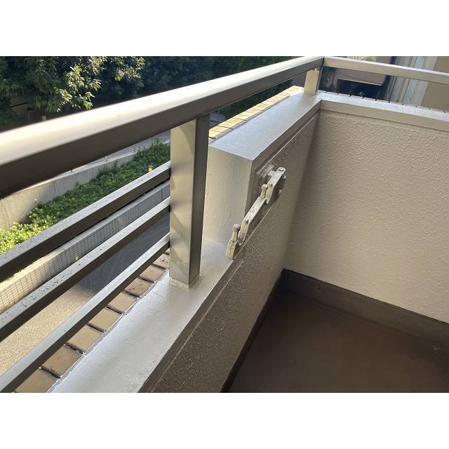 赤坂ミュージックイン0202号室 物干し竿かけ