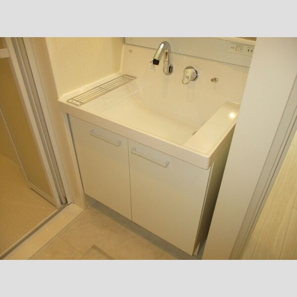 Stella 洗髪洗面化粧台