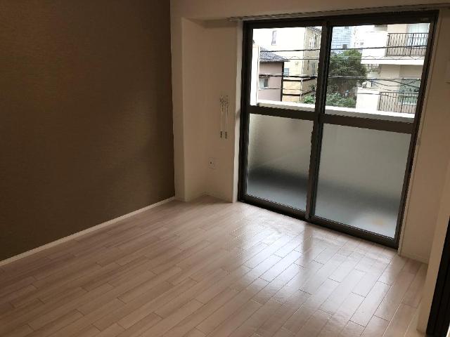 Ｓｈａｎｇｒｉ-Ｌａ　-シャングリラ-101号室 洋室