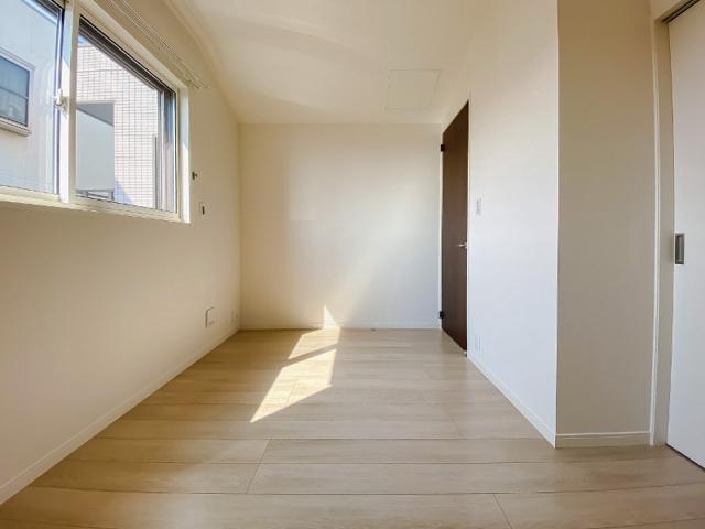 六実４丁目戸建て貸家 ３階洋室