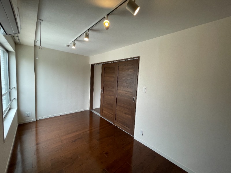 CASA F3階 内観