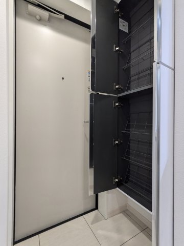 グランピア中野坂上0302号室 玄関