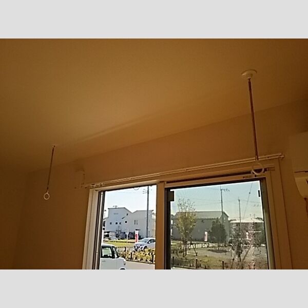 サニーウェル　B101号室 室内物干し