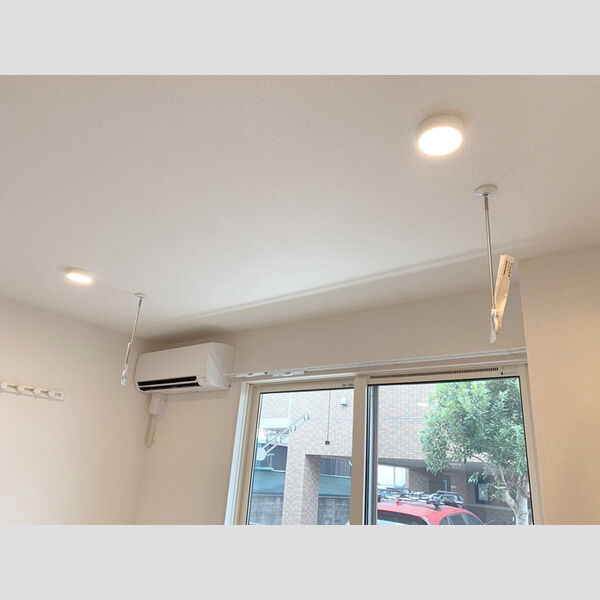 Lotus 室内物干・ダウンライト