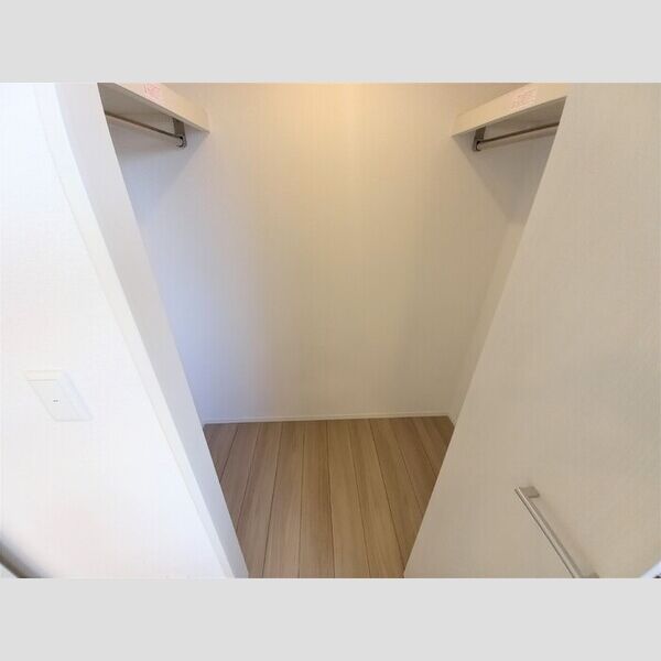 プランドール蒲生南町Ⅱ301号室 クローゼット