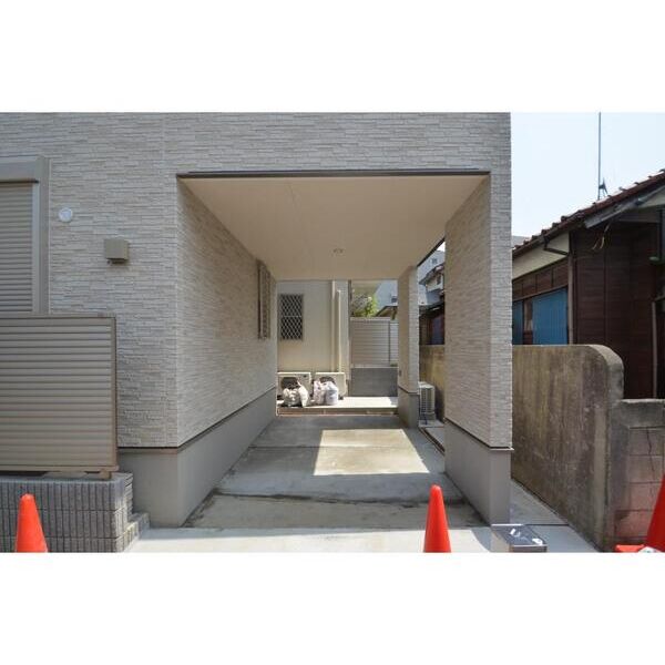 今井南町戸建 駐車場