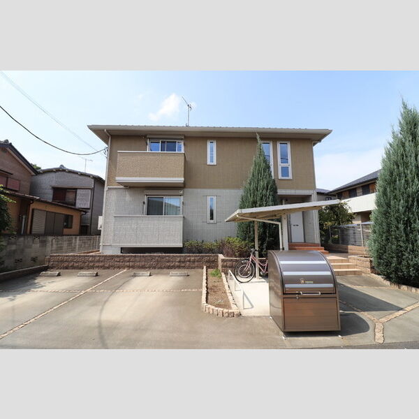 カサレスの外観画像