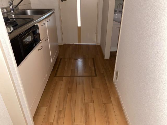 コンフォース光101号室 廊下