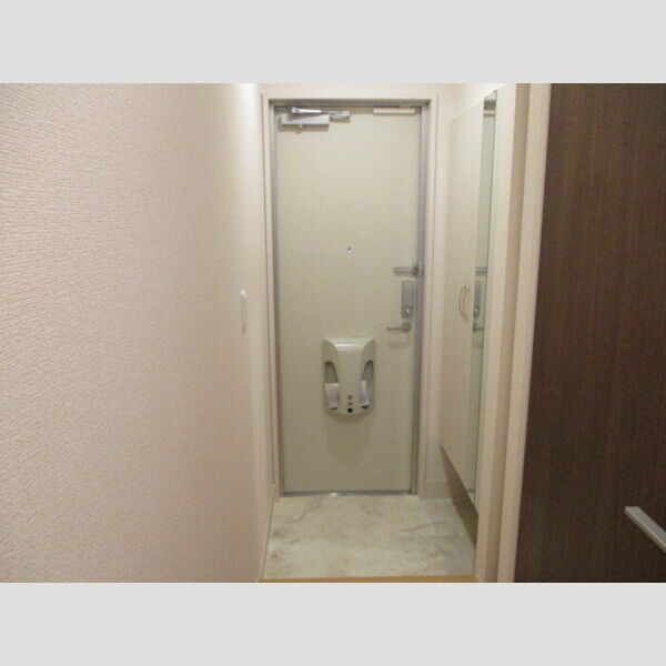 プルミエール　C棟 玄関