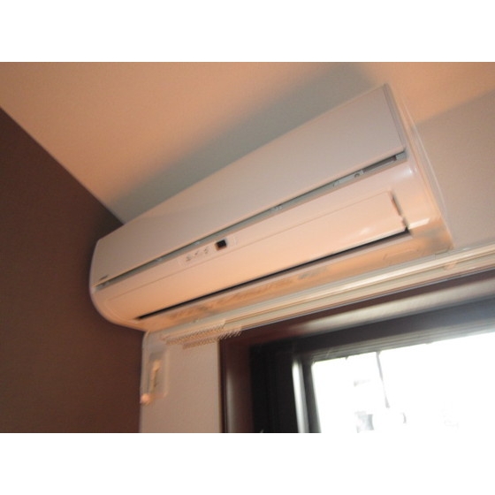 ローランド 内観