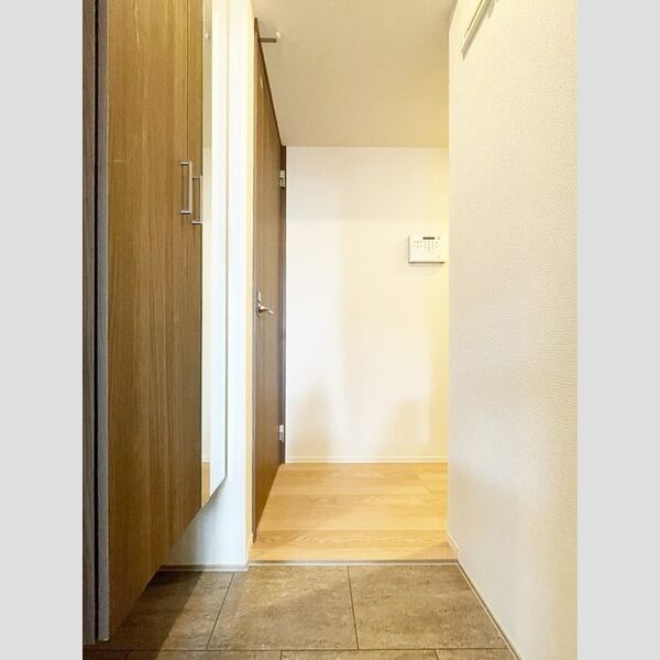 ブリューエン淵野辺303号室 玄関