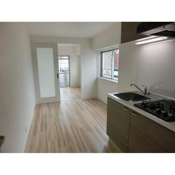 秀和松涛レジデンス リビング