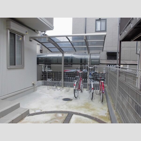 プランドール 駐輪場