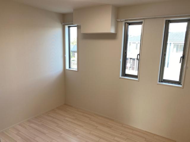 Jour de floraison H（ジュール　ド　フロレゾン　Ｈ）206号室 北側洋室