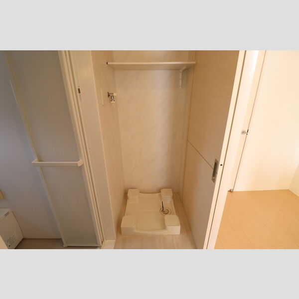 エミネンス　A103号室 室内洗濯機置き場