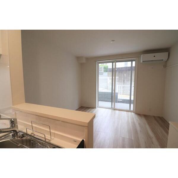 ソラノコミチC号室 リビング