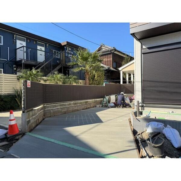 プラージュ材木座 駐車場